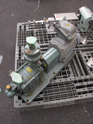 水封式<br>真空ポンプ