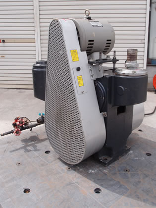 油回転式<br>真空ポンプ