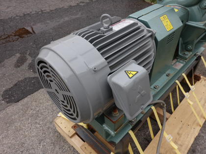 水封式<br>真空<br>ポンプ