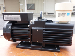 (新古品)<br>油回転式<br>真空ポンプ