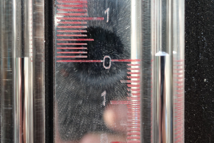 油回転式<br>真空ポンプ