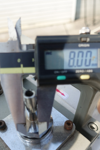 油回転式<br>真空ポンプ