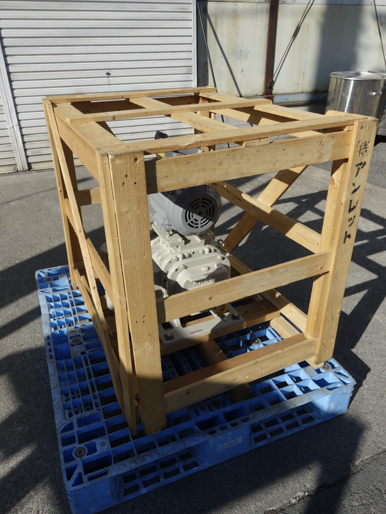新品<br>ドライルーツ式<br>真空ポンプ