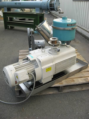 油回転<br>真空ポンプ