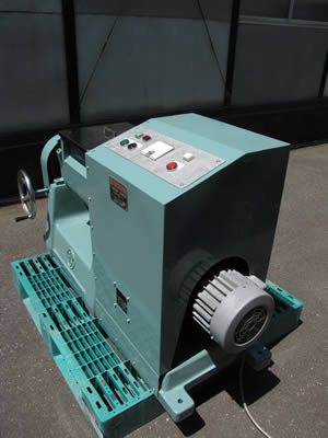 ニーダー<br>加水混練機