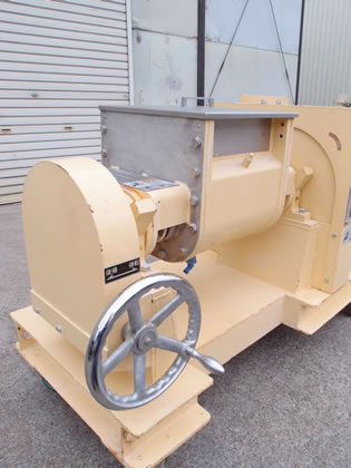 練合機<br><br>ニーダー