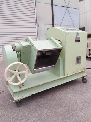 練合機<br><br>ニーダー