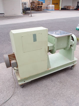 練合機<br><br>ニーダー
