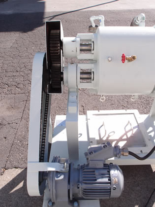 練合機<br><br>ニーダー