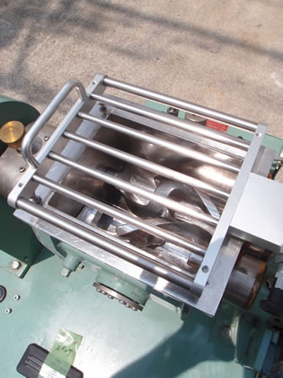 ジャケット付<br>ニーダー