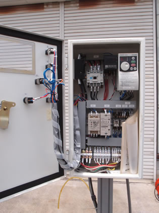 ジャケット付<br>ニーダー