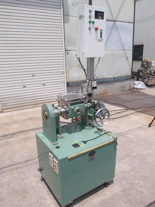 ジャケット付<br>ニーダー