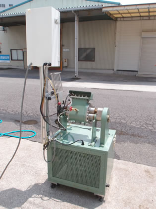 ジャケット付<br>ニーダー