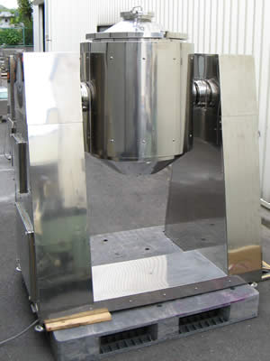 クロスロータリー式<br>粉体混合乾燥機