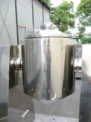 クロスロータリー式<br>粉体混合乾燥機