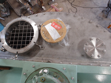 2号機<br><br>新品未使用<br>（置き古し）<br><br>SV<br>ミキサー<br><br>ナウター<br>ミキサー