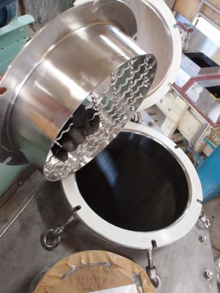 2号機<br><br>新品未使用<br>（置き古し）<br><br>SV<br>ミキサー<br><br>ナウター<br>ミキサー