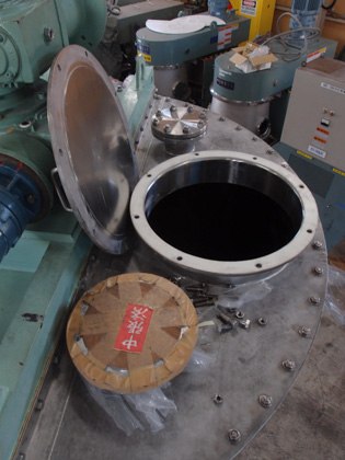 2号機<br><br>新品未使用<br>（置き古し）<br><br>SV<br>ミキサー<br><br>ナウター<br>ミキサー