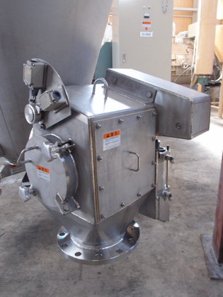 2号機<br><br>新品未使用<br>（置き古し）<br><br>SV<br>ミキサー<br><br>ナウター<br>ミキサー