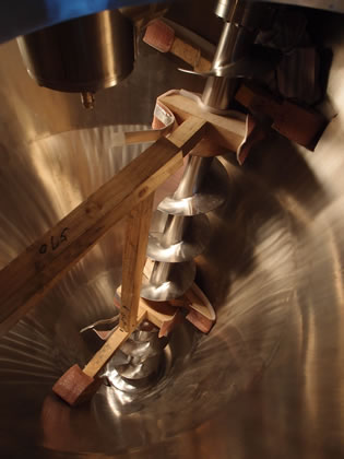 2号機<br><br>新品未使用<br>（置き古し）<br><br>SV<br>ミキサー<br><br>ナウター<br>ミキサー