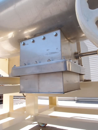 リボン<br>ミキサー<br><br>リボン<br>ブレンダー