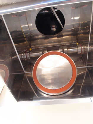 リボン<br>ミキサー<br><br>リボン<br>ブレンダー