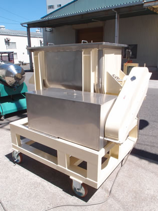 リボン<br>ミキサー<br><br>リボン<br>ブレンダー