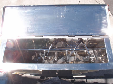 リボン<br>ミキサー<br><br>リボン<br>ブレンダー