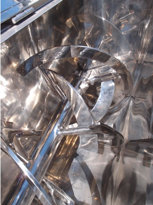 リボン<br>ミキサー<br><br>リボン<br>ブレンダー