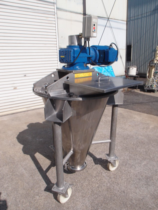 リボ<br>コーン<br><br>縦型<br>リボン<br>ミキサー