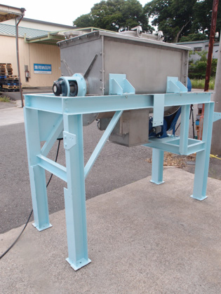 リボンブレンダー<br><br>リボンミキサー<br><br>リボン型混合機