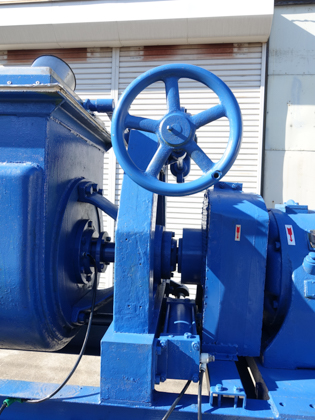 リボン<br>ブレンダー<br><br>リボン<br>ミキサー