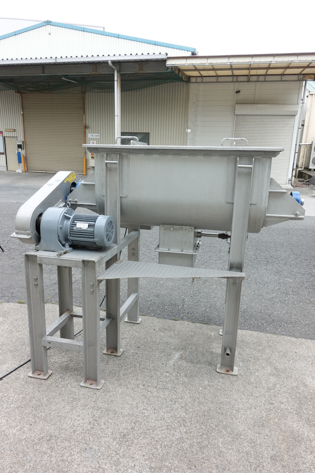 リボンブレンダー<br><br>リボンミキサー<br><br>リボン型混合機