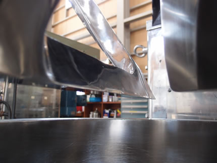 真空<br>プラネタリー<br>ミキサー<br><br>羽根：門型<br>90度ひねり