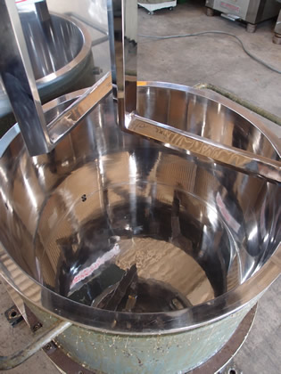 真空<br>プラネタリー<br>ミキサー