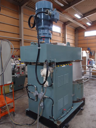 真空式<br>プラネタリー<br>ミキサー