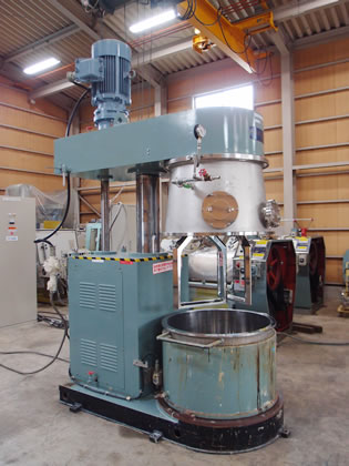 真空式<br>プラネタリー<br>ミキサー