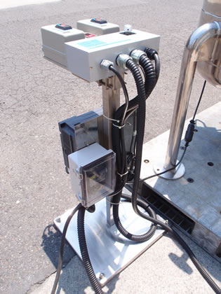 真空脱泡<br>乳化<br>ホモミキサー<br>底部<br>パルセーター<br><br>撹拌タンク