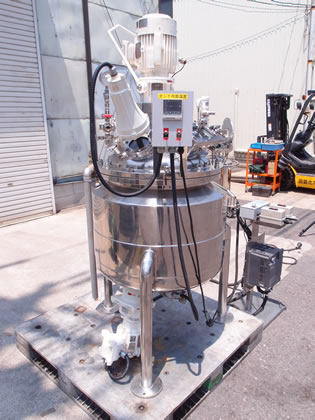 真空脱泡<br>乳化<br>ホモミキサー<br>底部<br>パルセーター<br><br>撹拌タンク