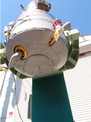 品川式<br>真空・脱泡<br>高温加熱<br>混合撹拌機