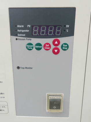 品川式<br>真空･脱泡<br>混合撹拌機