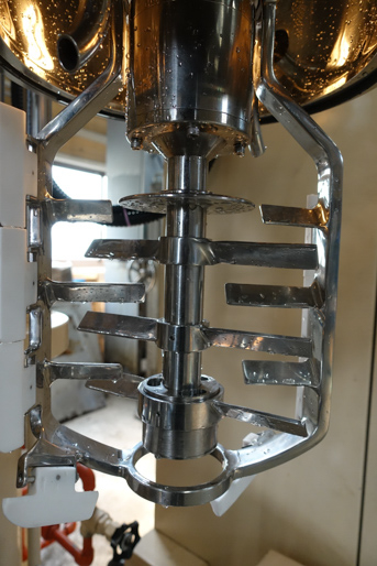 真空乳化装置<br><br>真空乳化釜