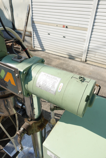 真空乳化装置<br><br>真空乳化釜<br><br>アジホモミキサー