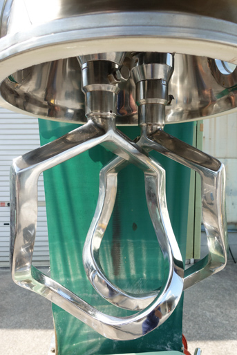 万能混合<br>撹拌機<br><br>混合撹拌機