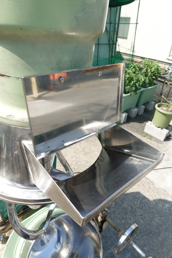 万能混合<br>撹拌機<br><br>混合撹拌機