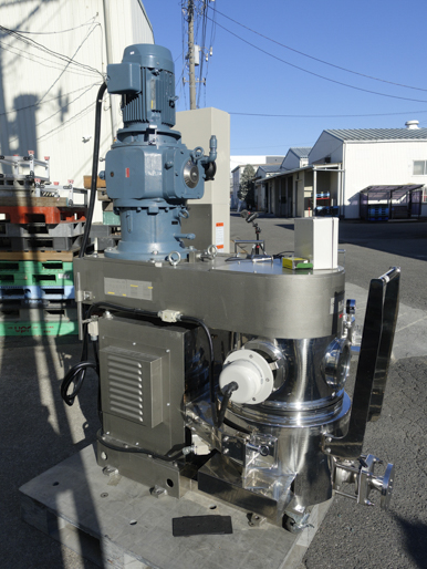 プラネタリーミキサー<br><br>ラムプレス付き