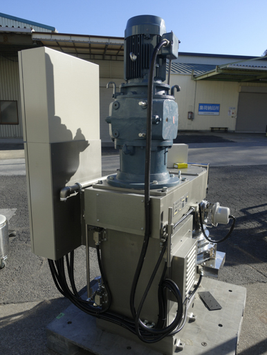 プラネタリーミキサー<br><br>ラムプレス付き