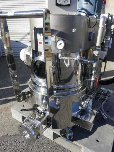 プラネタリーミキサー<br><br>ラムプレス付き