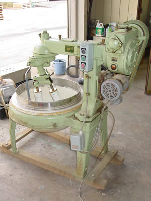 撹拌擂潰機<br>ライカイ機<br>(すり潰し機)