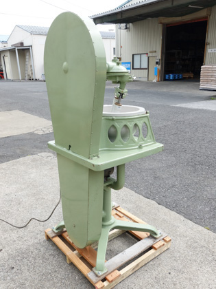 石川式<br>撹拌<br>擂潰機<br><br>ライカイ機